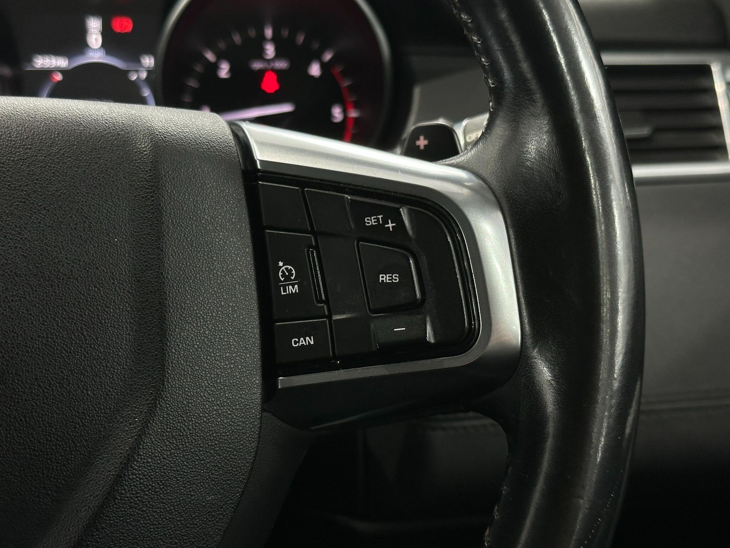 Used Land Rover Discovery Sport 2016 for sale - 76886159: Photo 48