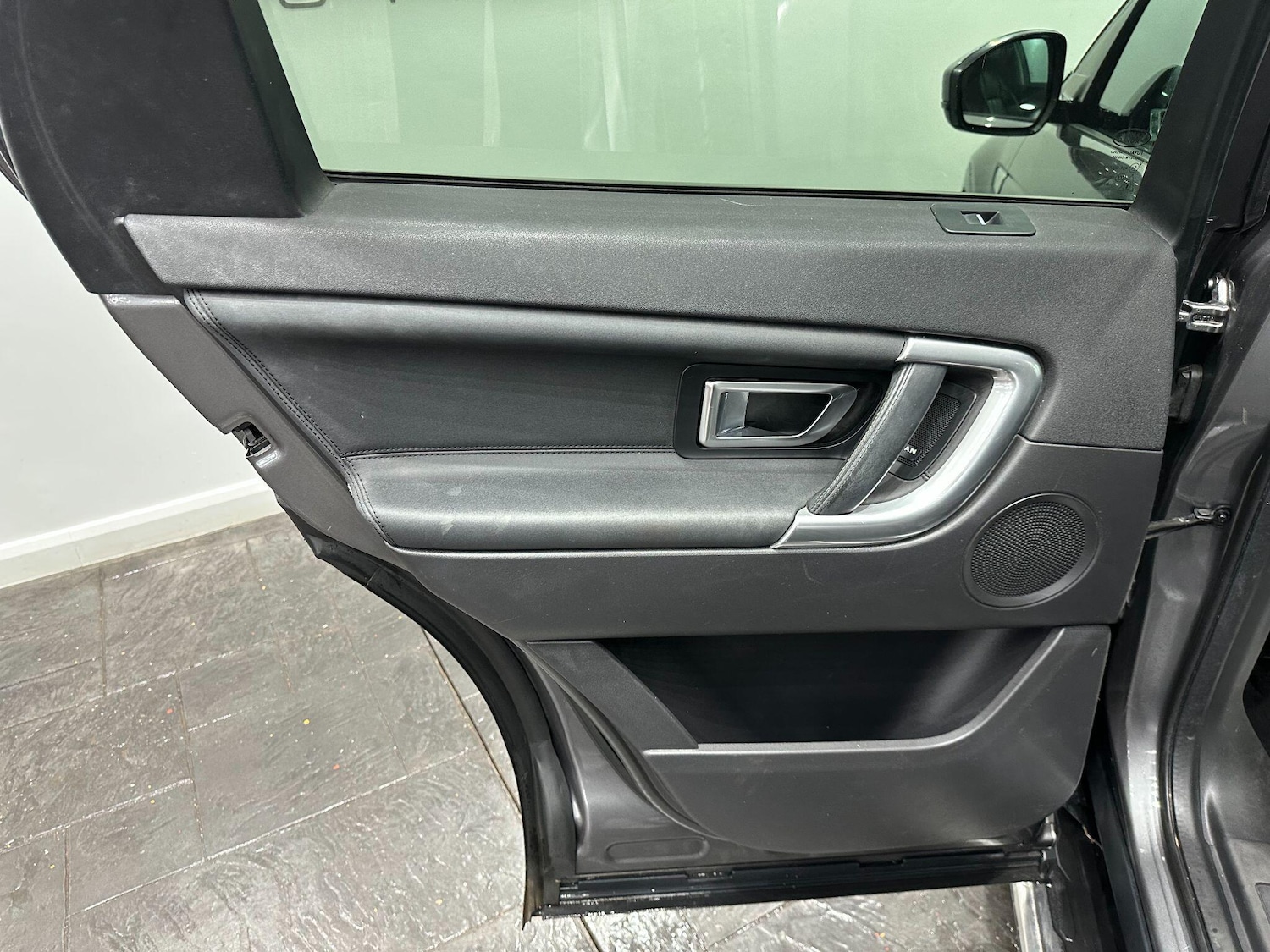 Used Land Rover Discovery Sport 2016 for sale - 76886159: Photo 55