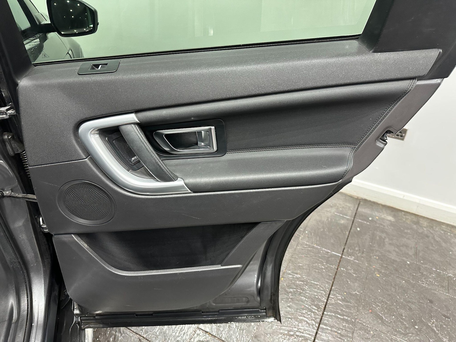 Used Land Rover Discovery Sport 2016 for sale - 76886159: Photo 60