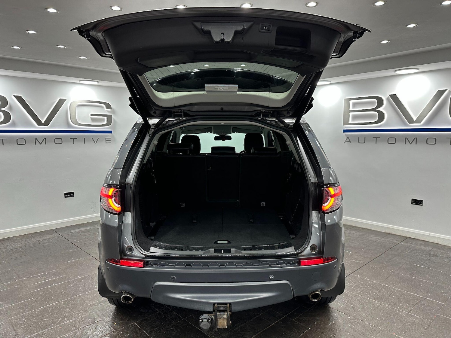 Used Land Rover Discovery Sport 2016 for sale - 76886159: Photo 65