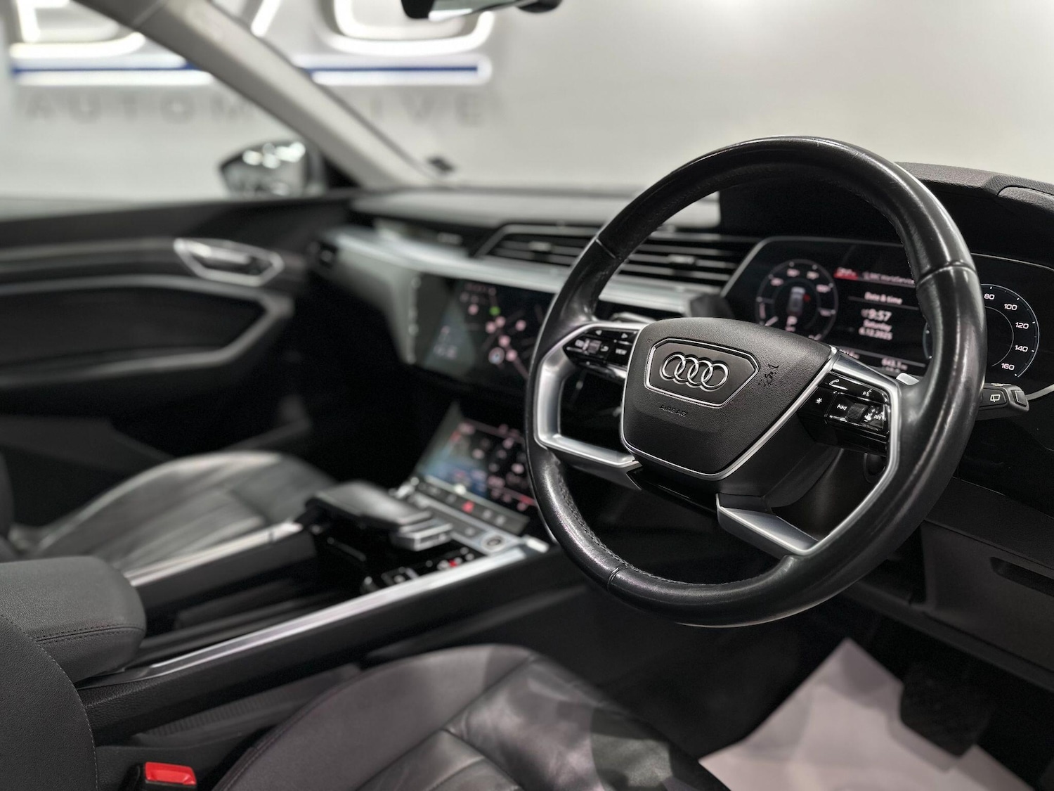 Used Audi e-tron 2020 for sale - 76832859: Photo 29