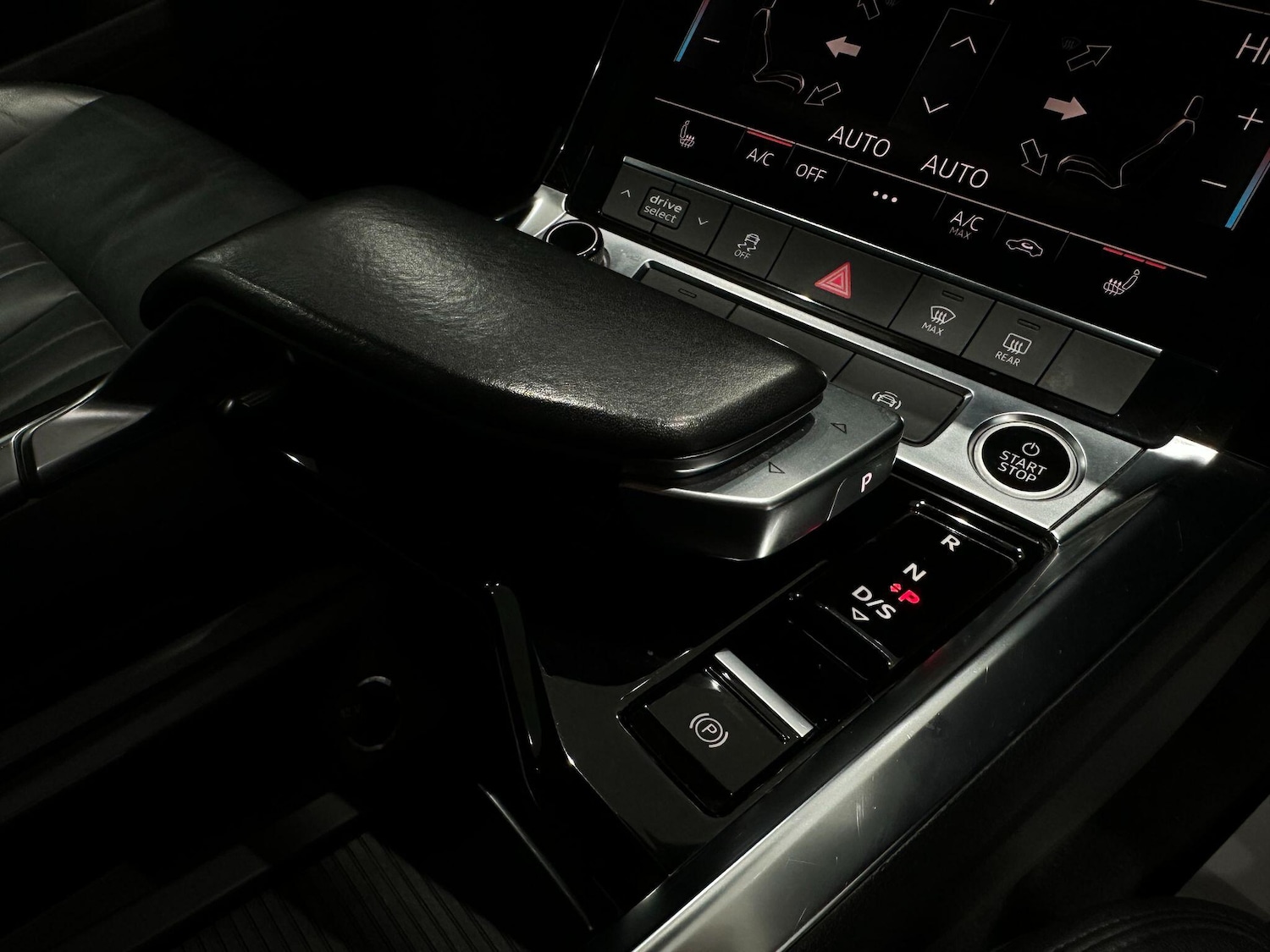 Used Audi e-tron 2020 for sale - 76832859: Photo 43