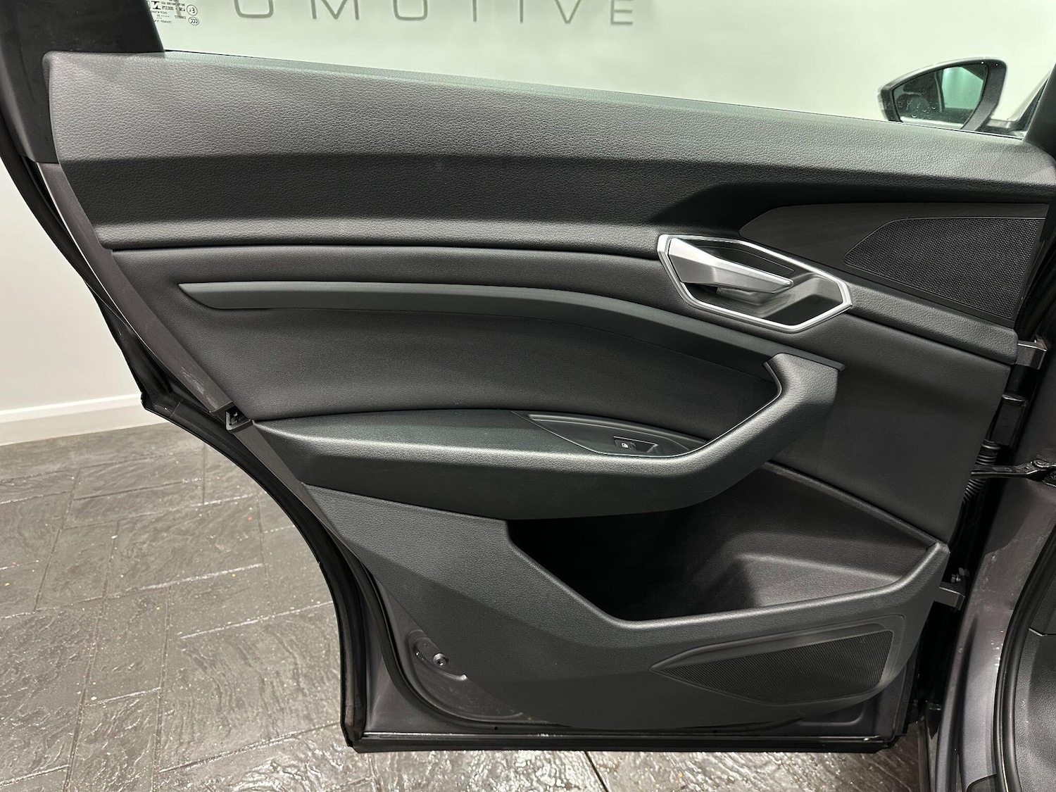 Used Audi e-tron 2020 for sale - 76832859: Photo 55