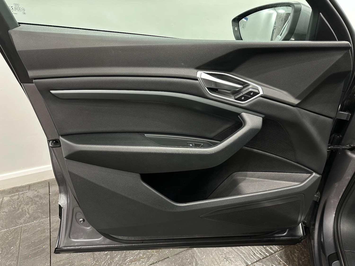 Used Audi e-tron 2020 for sale - 76832859: Photo 59