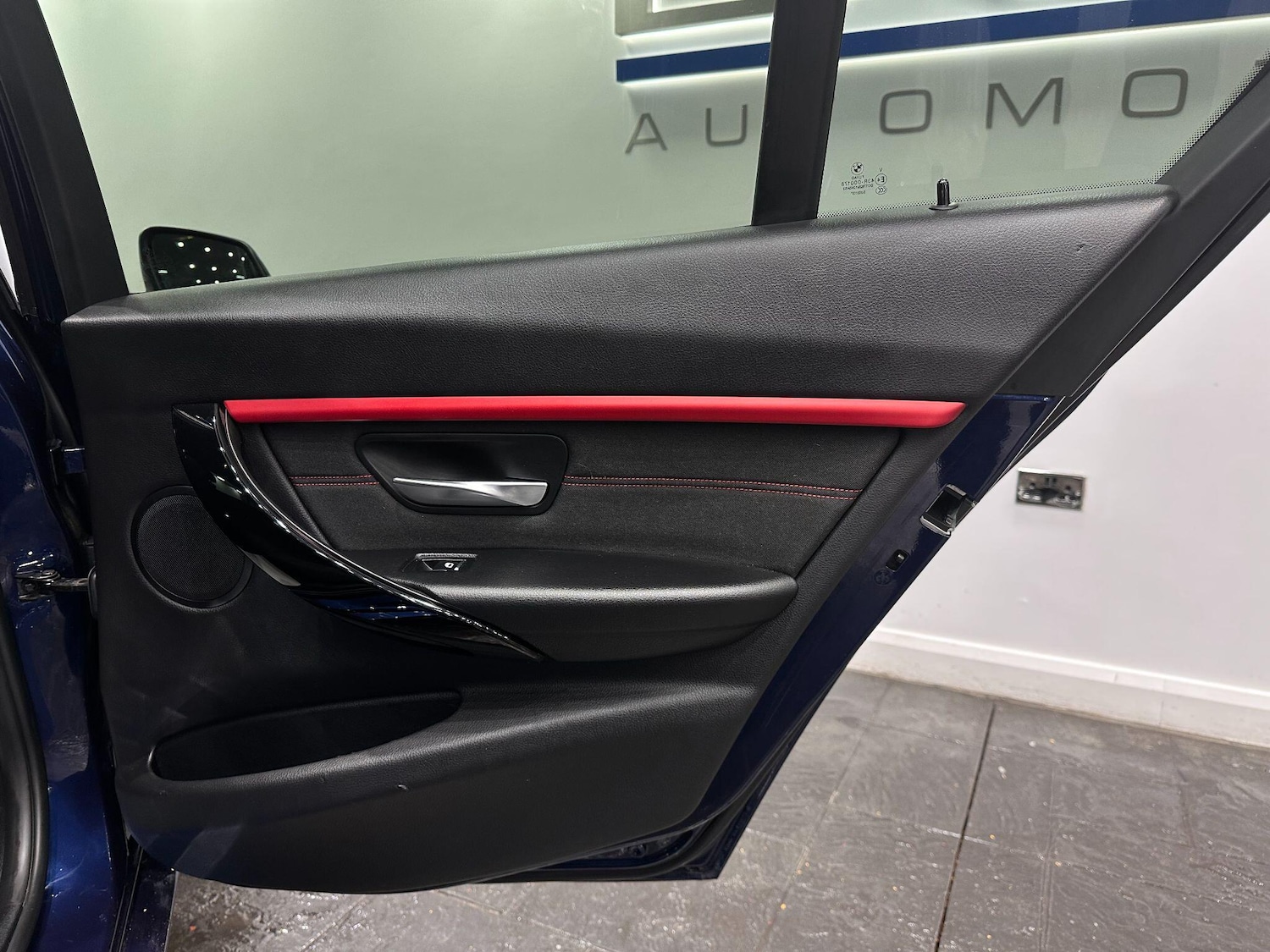 Used BMW 3 Series 2017 for sale - 76802255: Photo 54