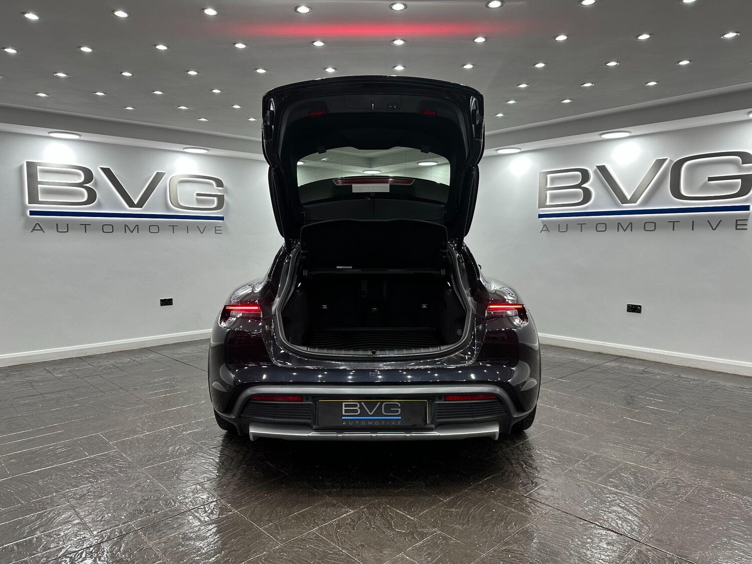 Used Porsche Taycan for sale - 76659417: Photo 100