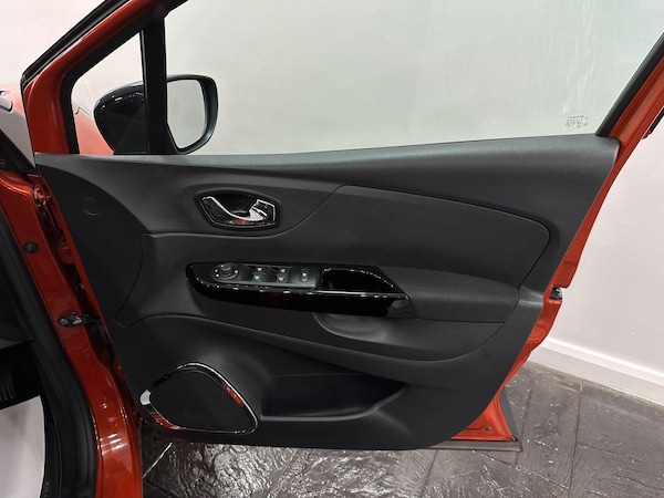 Used Renault Captur 2016 for sale - 76214915: Photo 28