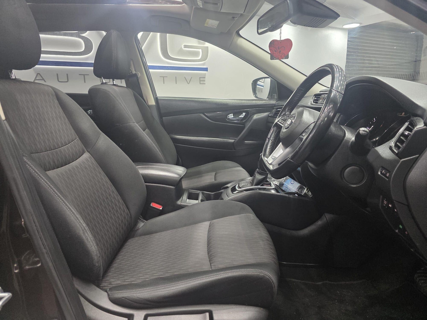 Used Nissan X-Trail 2018 for sale - 77351463: Photo 2