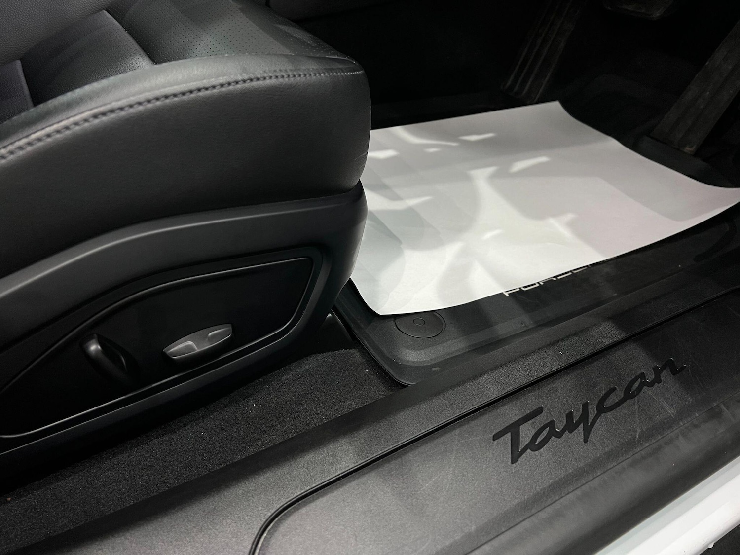 Used Porsche Taycan 2021 for sale - 75915717: Photo 34