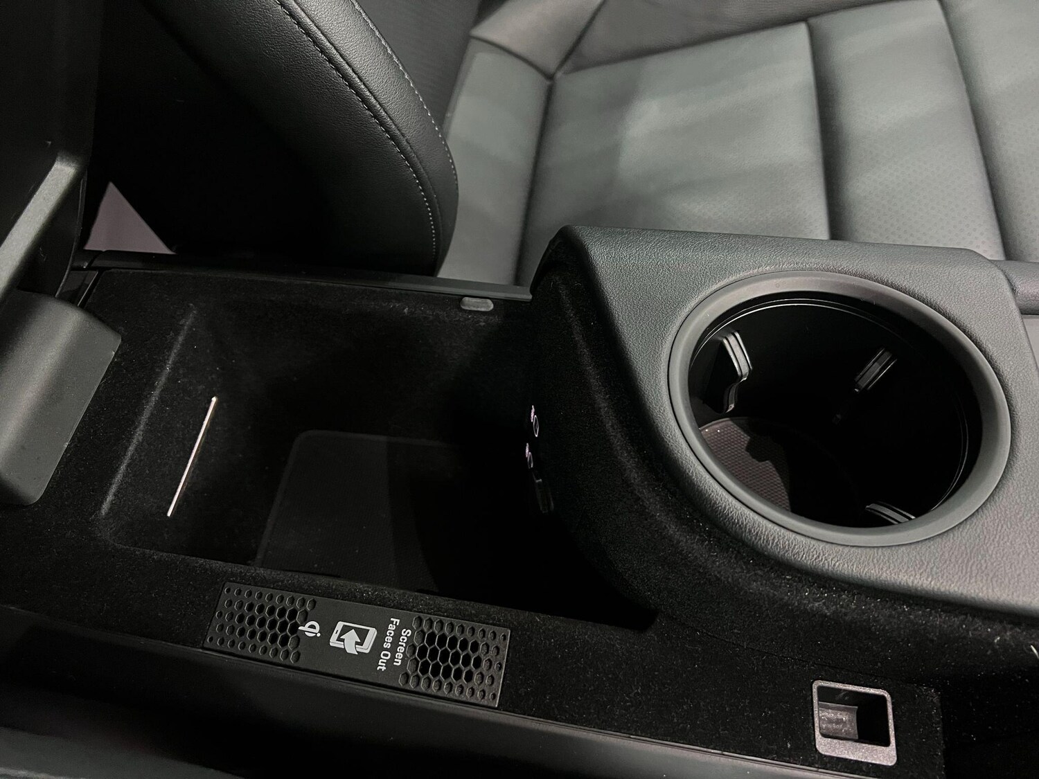 Used Porsche Taycan 2021 for sale - 75915717: Photo 44