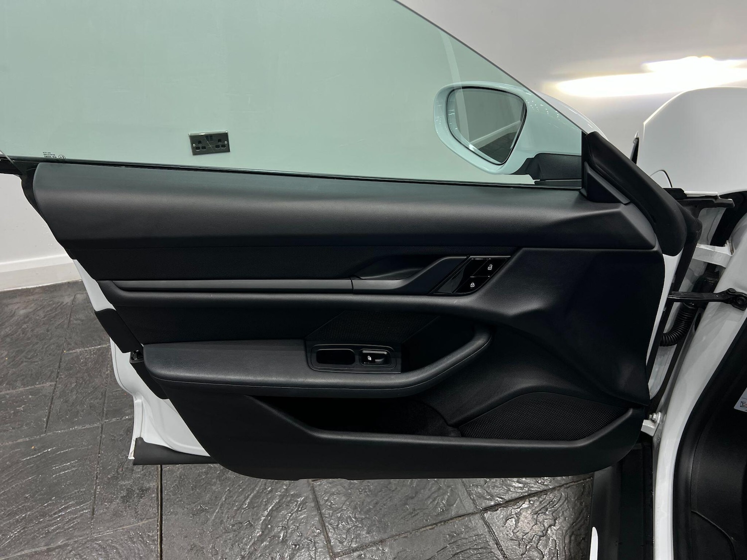 Used Porsche Taycan 2021 for sale - 75915717: Photo 69