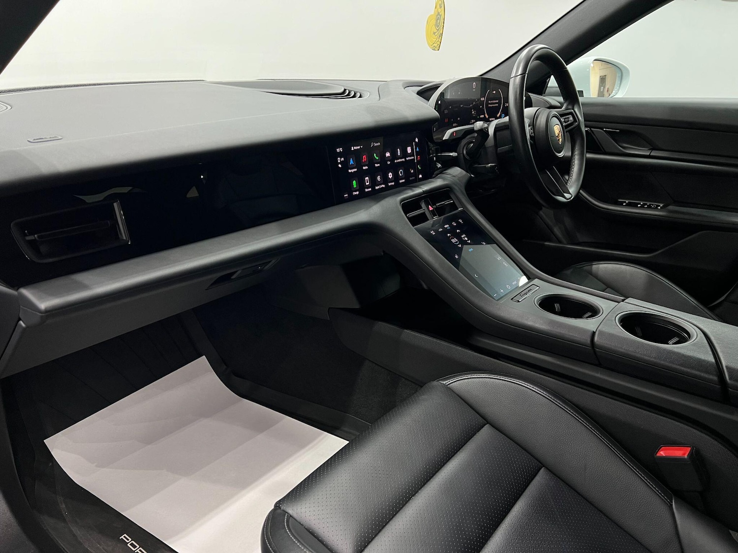 Used Porsche Taycan 2021 for sale - 75915717: Photo 70