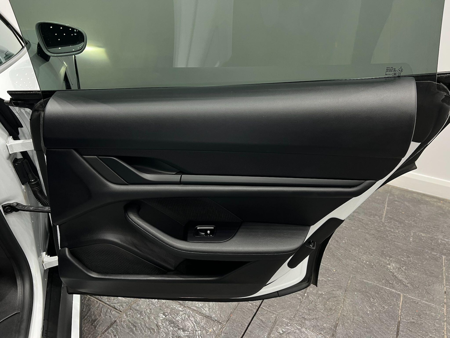 Used Porsche Taycan 2021 for sale - 75915717: Photo 78