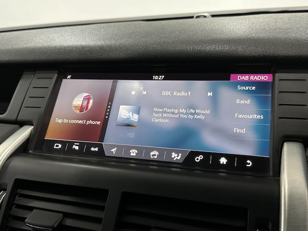 Used Land Rover Discovery Sport 2017 for sale - 76296096: Photo 32