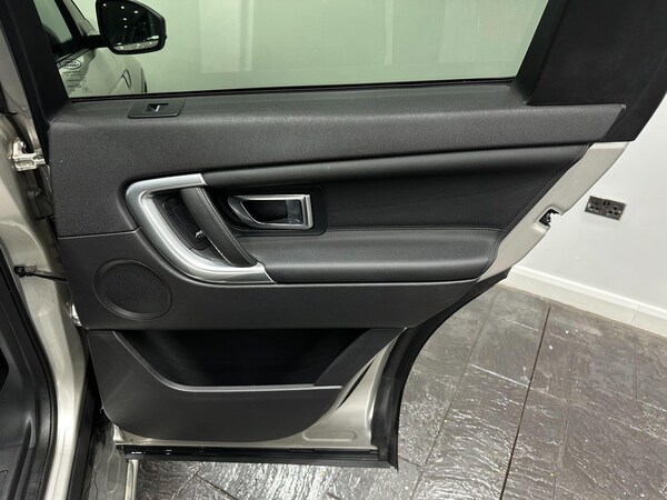 Used Land Rover Discovery Sport 2017 for sale - 76296096: Photo 58