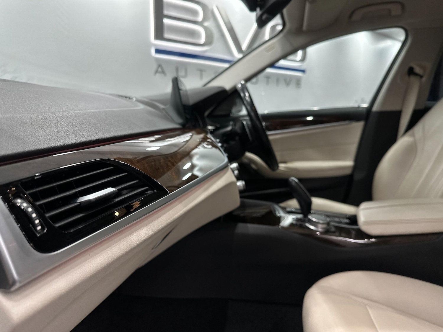 Used BMW 5 Series 2017 for sale - 76824659: Photo 47