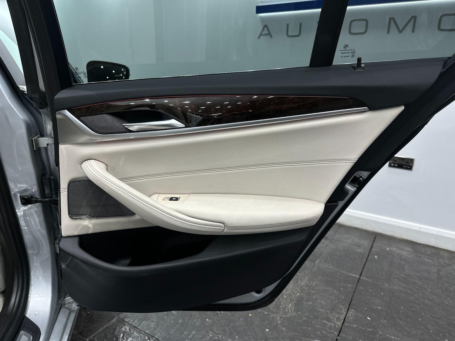 Used BMW 5 Series 2017 for sale - 76824659: Photo 53