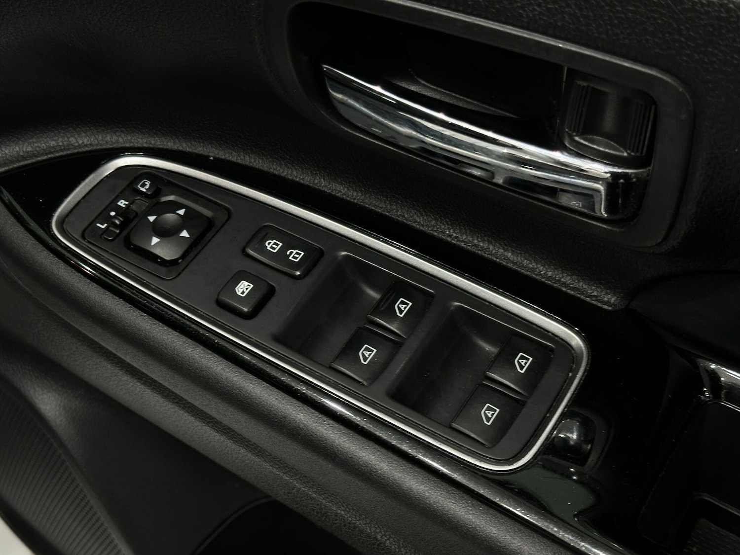 Used Mitsubishi Outlander 2018 for sale - 77040318: Photo 21