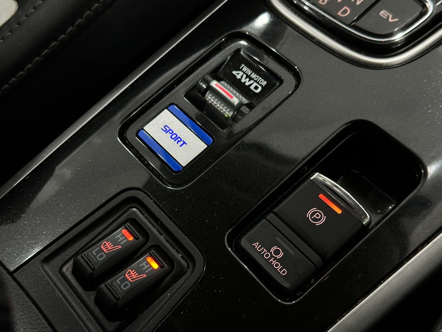 Used Mitsubishi Outlander 2018 for sale - 77040318: Photo 32