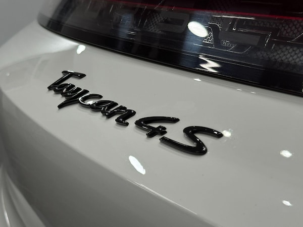 Used Porsche Taycan 2022 for sale - 76175365: Photo 26