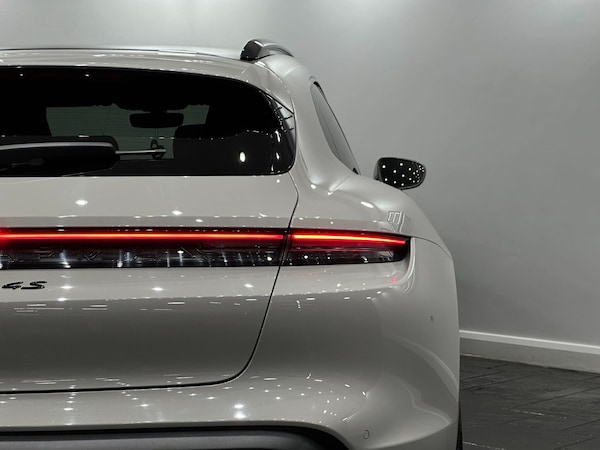 Used Porsche Taycan 2022 for sale - 76175365: Photo 27