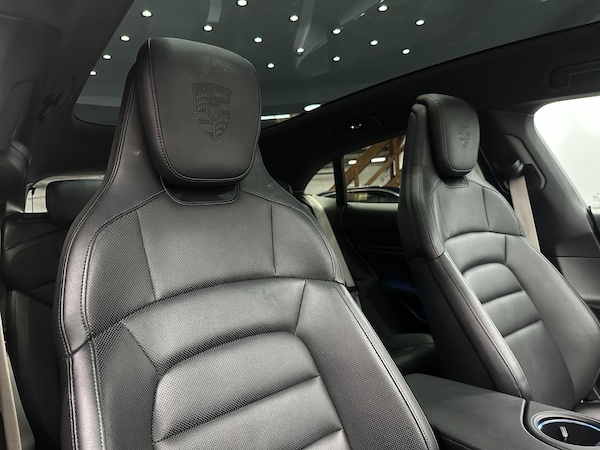Used Porsche Taycan 2022 for sale - 76175365: Photo 38