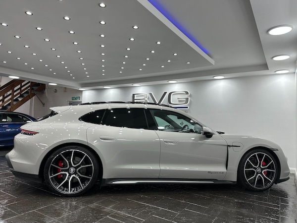 Used Porsche Taycan 2022 for sale - 76175365: Photo 8