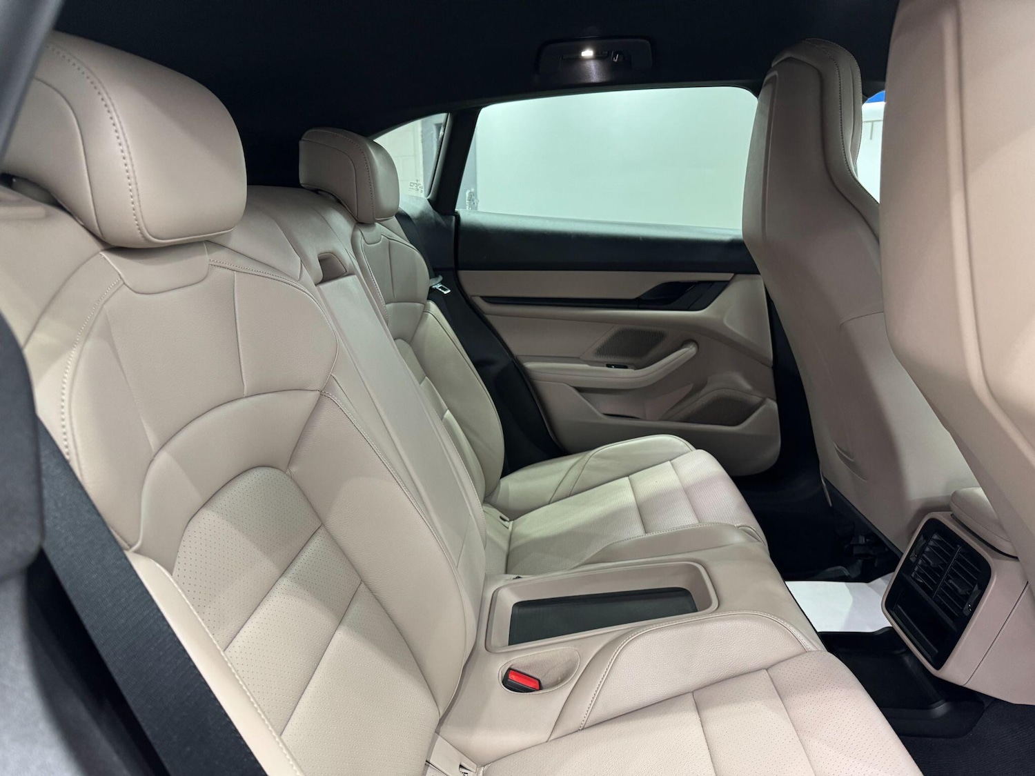 Used Porsche Taycan 2023 for sale - 77456505: Photo 54