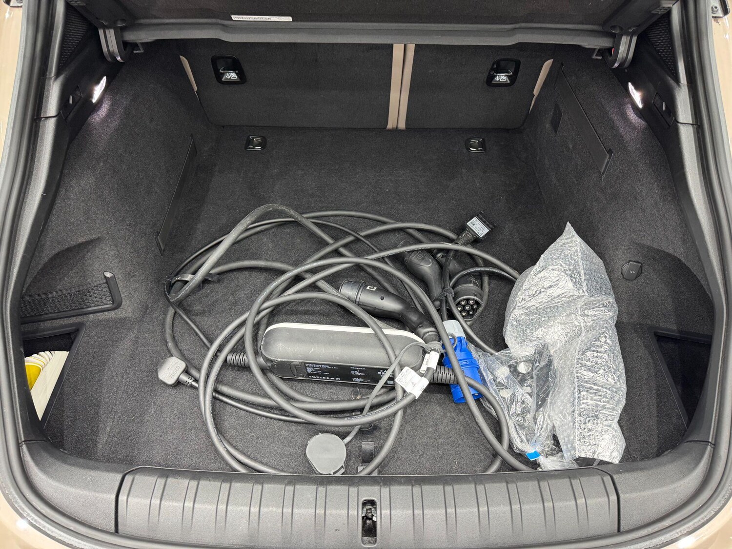 Used Porsche Taycan 2023 for sale - 77456505: Photo 57