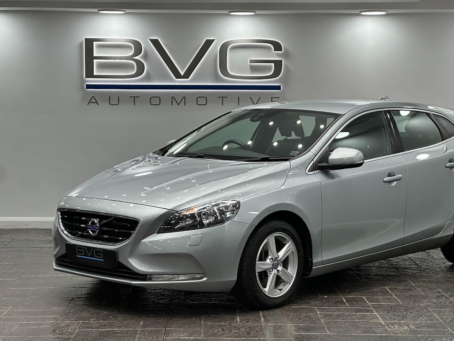 Used Volvo V40 2016 for sale - 76824679: Photo 14