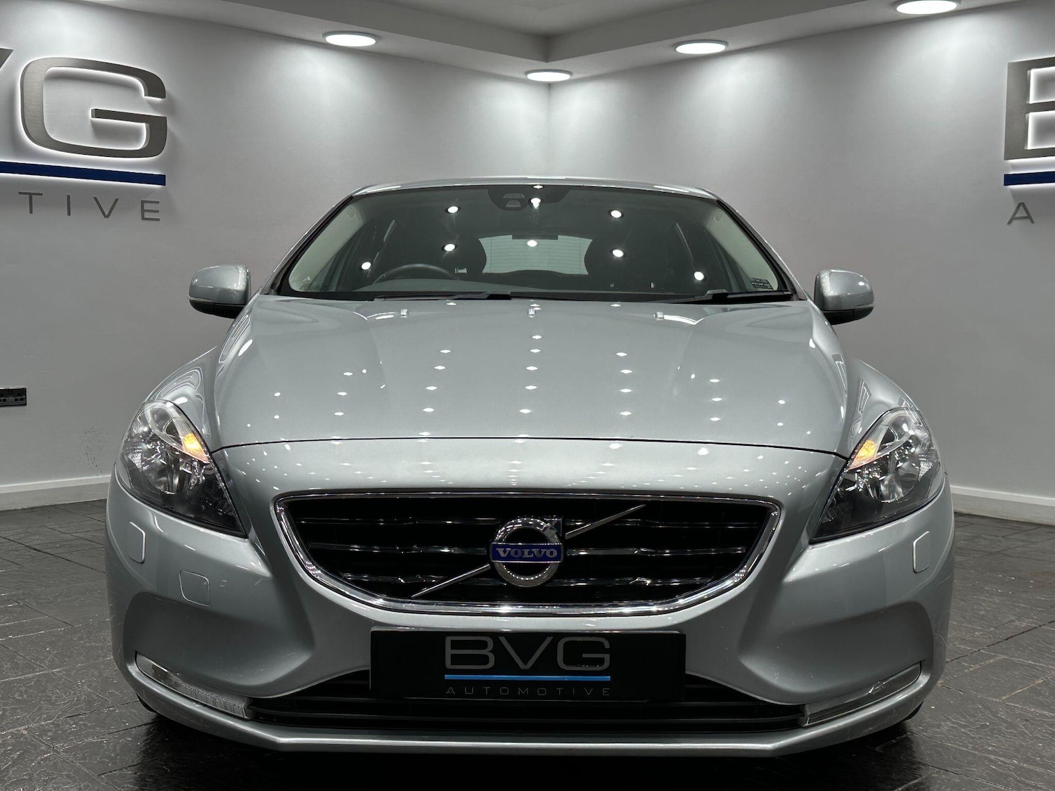 Used Volvo V40 2016 for sale - 76824679: Photo 5