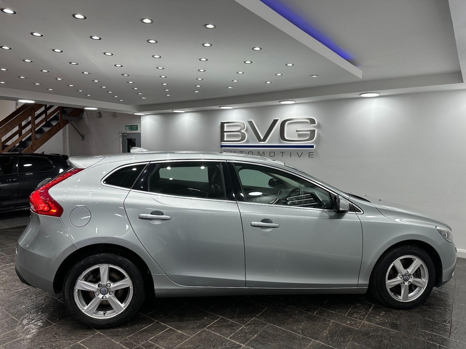 Used Volvo V40 2016 for sale - 76824679: Photo 8