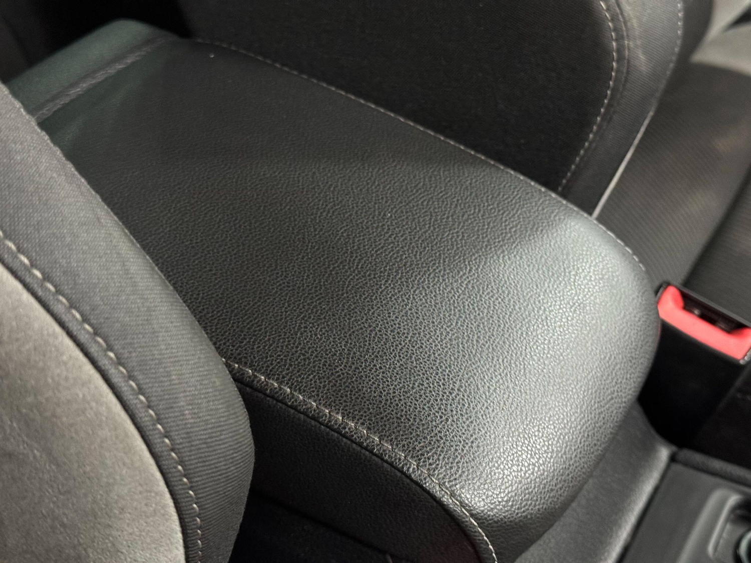 Used Volkswagen Golf 2017 for sale - 77982580: Photo 40