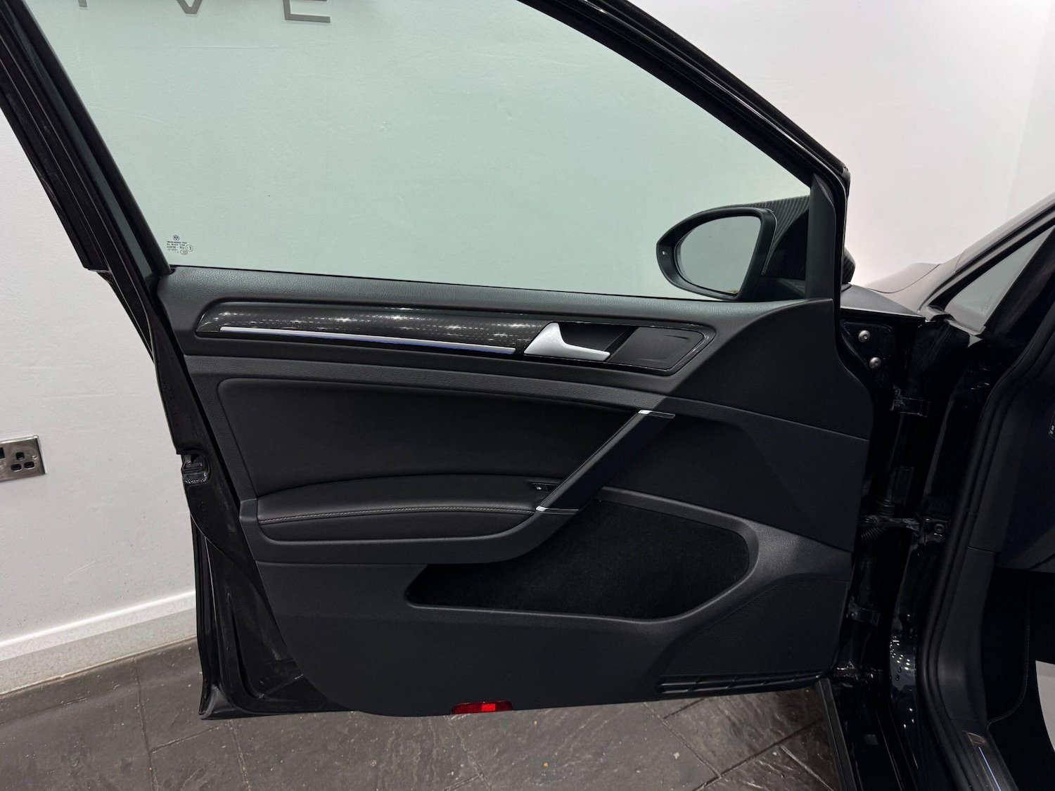 Used Volkswagen Golf 2017 for sale - 77982580: Photo 47