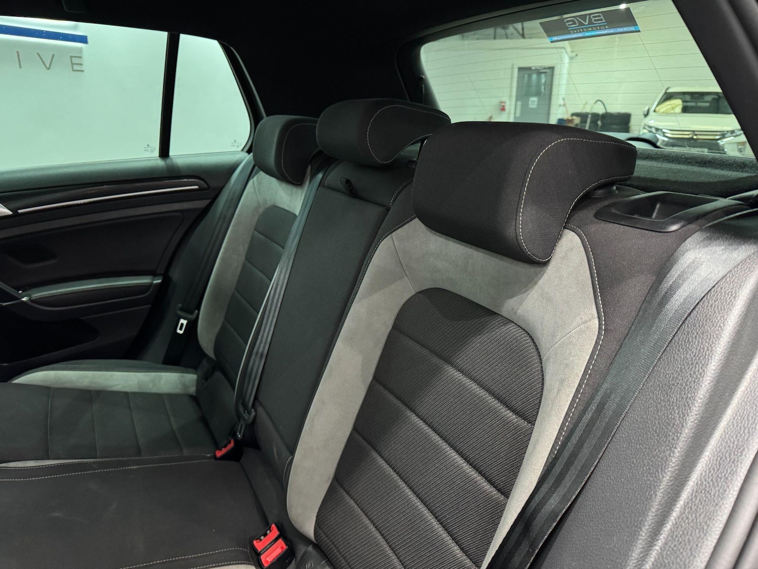 Used Volkswagen Golf 2017 for sale - 77982580: Photo 52