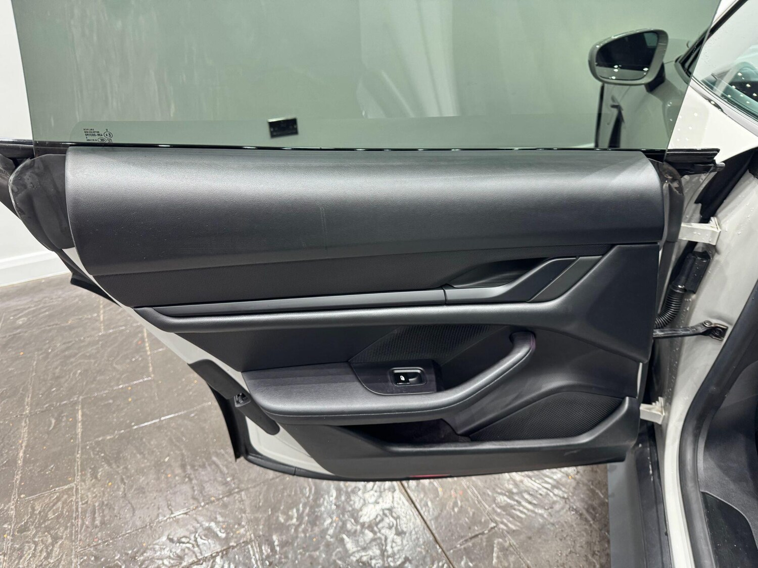 Used Porsche Taycan for sale - 78184444: Photo 32