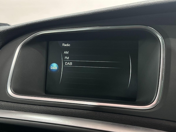 Used Volvo V40 2016 for sale - 76215479: Photo 37