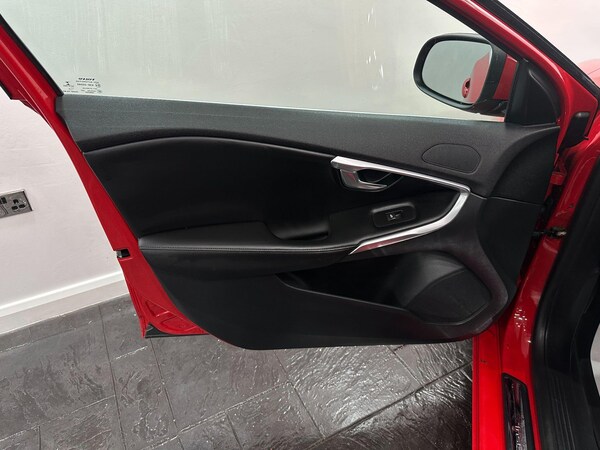 Used Volvo V40 2016 for sale - 76215479: Photo 49