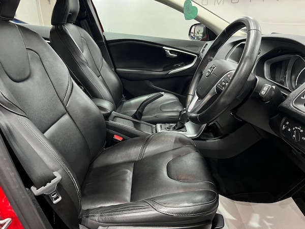 Used Volvo V40 2016 for sale - 76215479: Photo 8