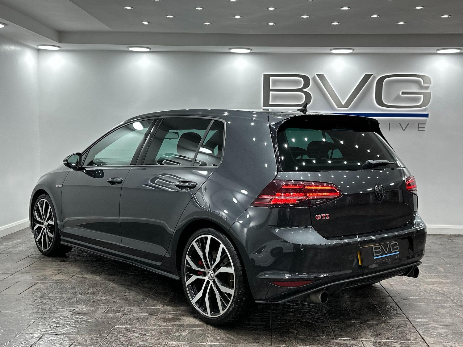 Used Volkswagen Golf 2016 for sale - 76620395: Photo 10