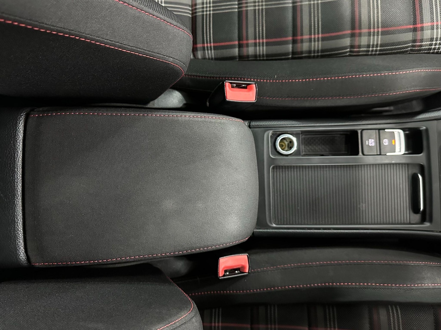 Used Volkswagen Golf 2016 for sale - 76620395: Photo 39