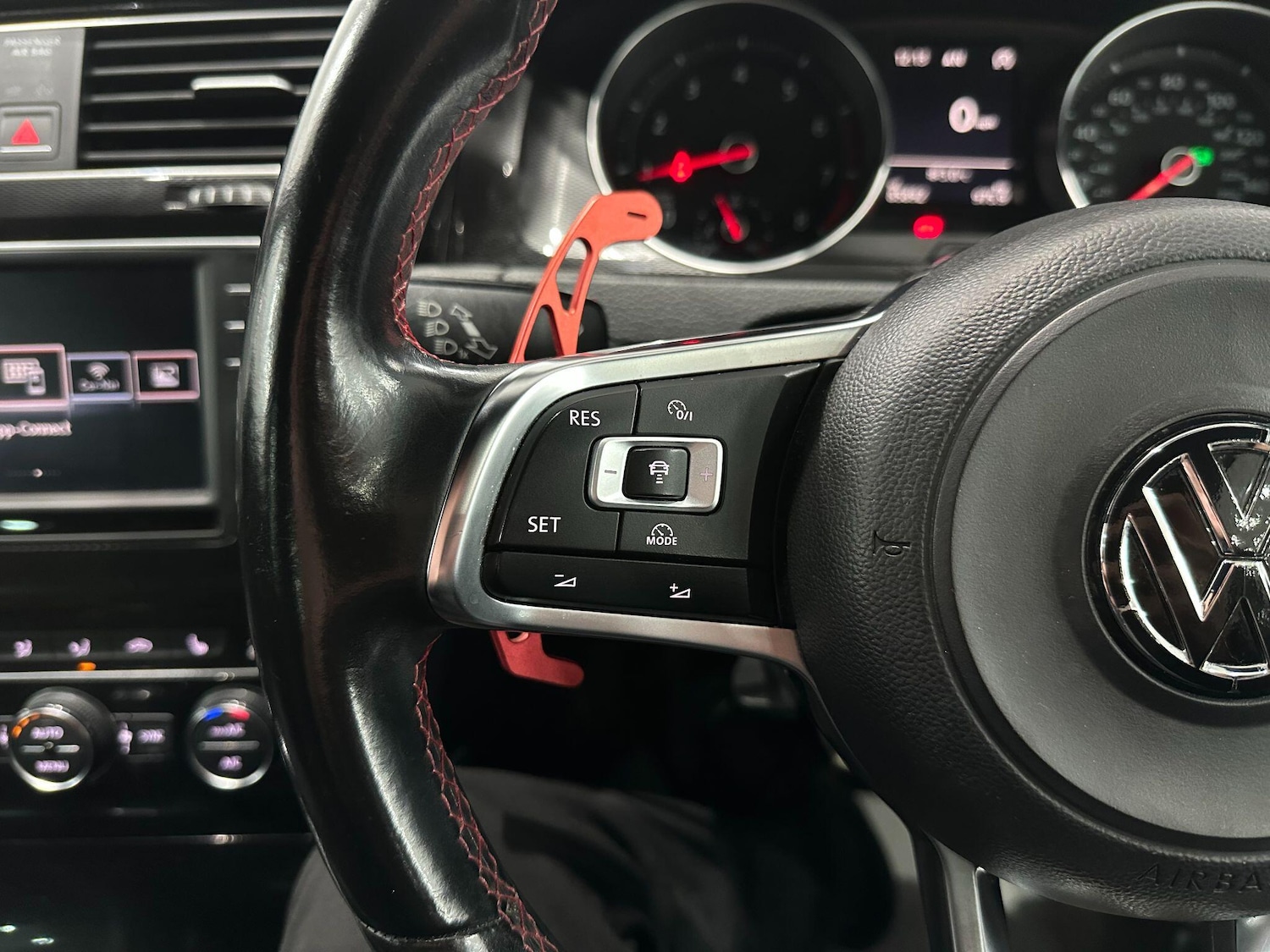 Used Volkswagen Golf 2016 for sale - 76620395: Photo 42