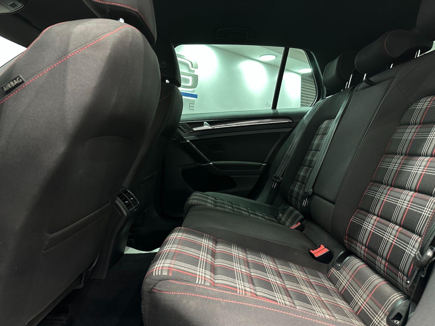 Used Volkswagen Golf 2016 for sale - 76620395: Photo 54