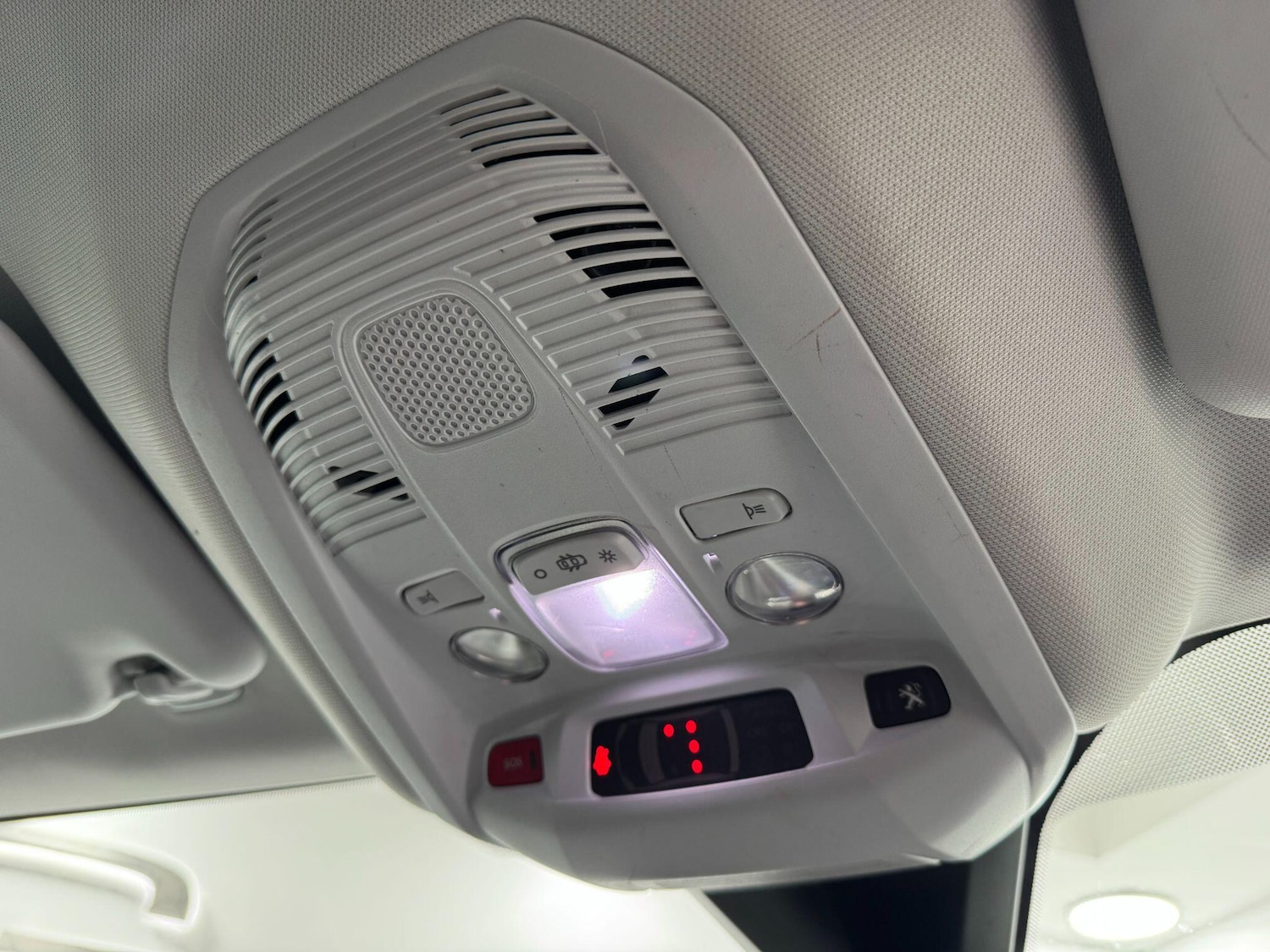 Used Peugeot 3008 2018 for sale - 77396415: Photo 29