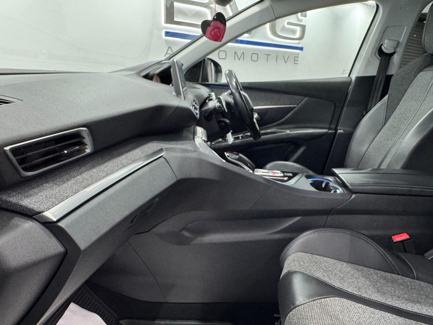 Used Peugeot 3008 2018 for sale - 77396415: Photo 46