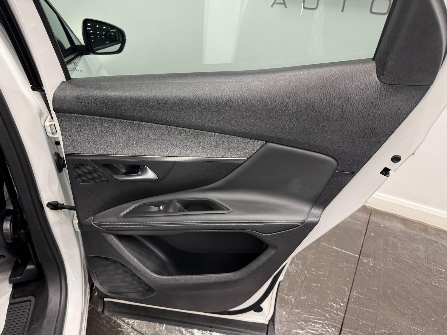 Used Peugeot 3008 2018 for sale - 77396415: Photo 54