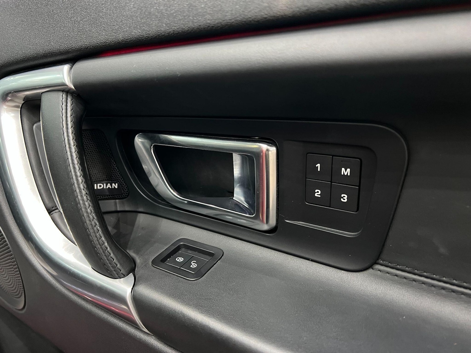 Used Land Rover Discovery Sport 2017 for sale - 76607217: Photo 31