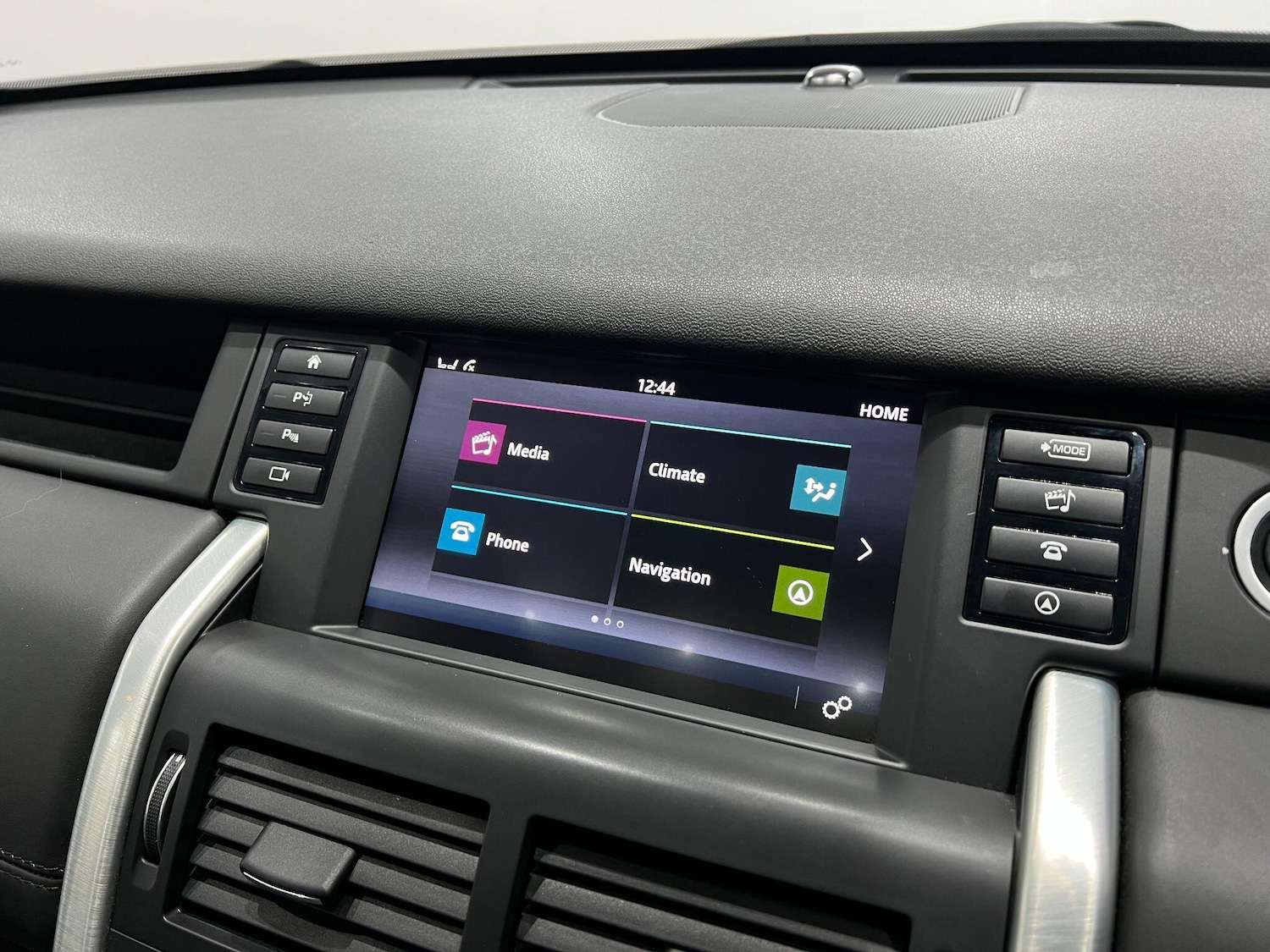 Used Land Rover Discovery Sport 2017 for sale - 76607217: Photo 39