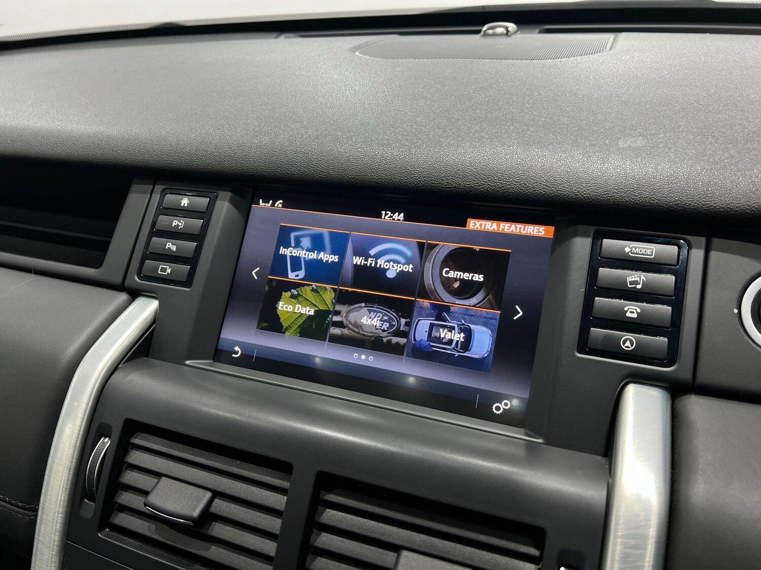 Used Land Rover Discovery Sport 2017 for sale - 76607217: Photo 40