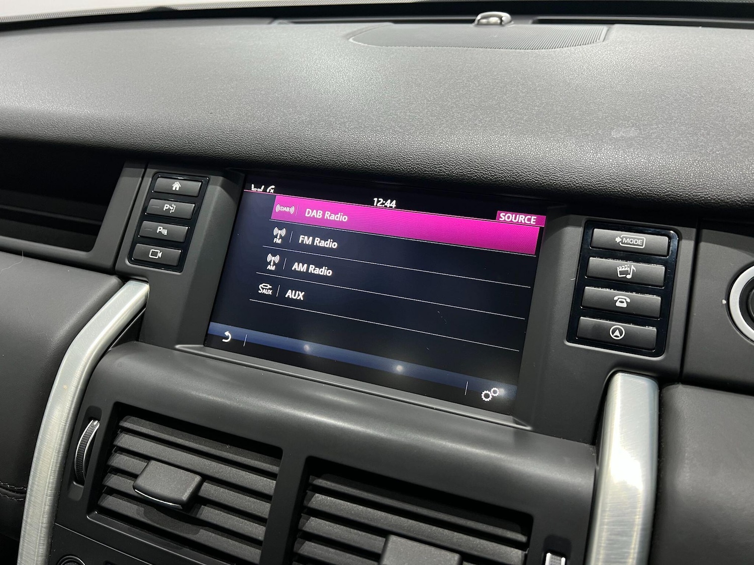 Used Land Rover Discovery Sport 2017 for sale - 76607217: Photo 41